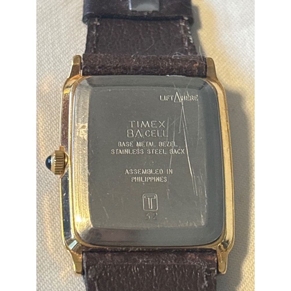 Timex Quartz Watch Unisex Gold Rectangular Brown Leather Strap selling for parts - Picture 4 of 7